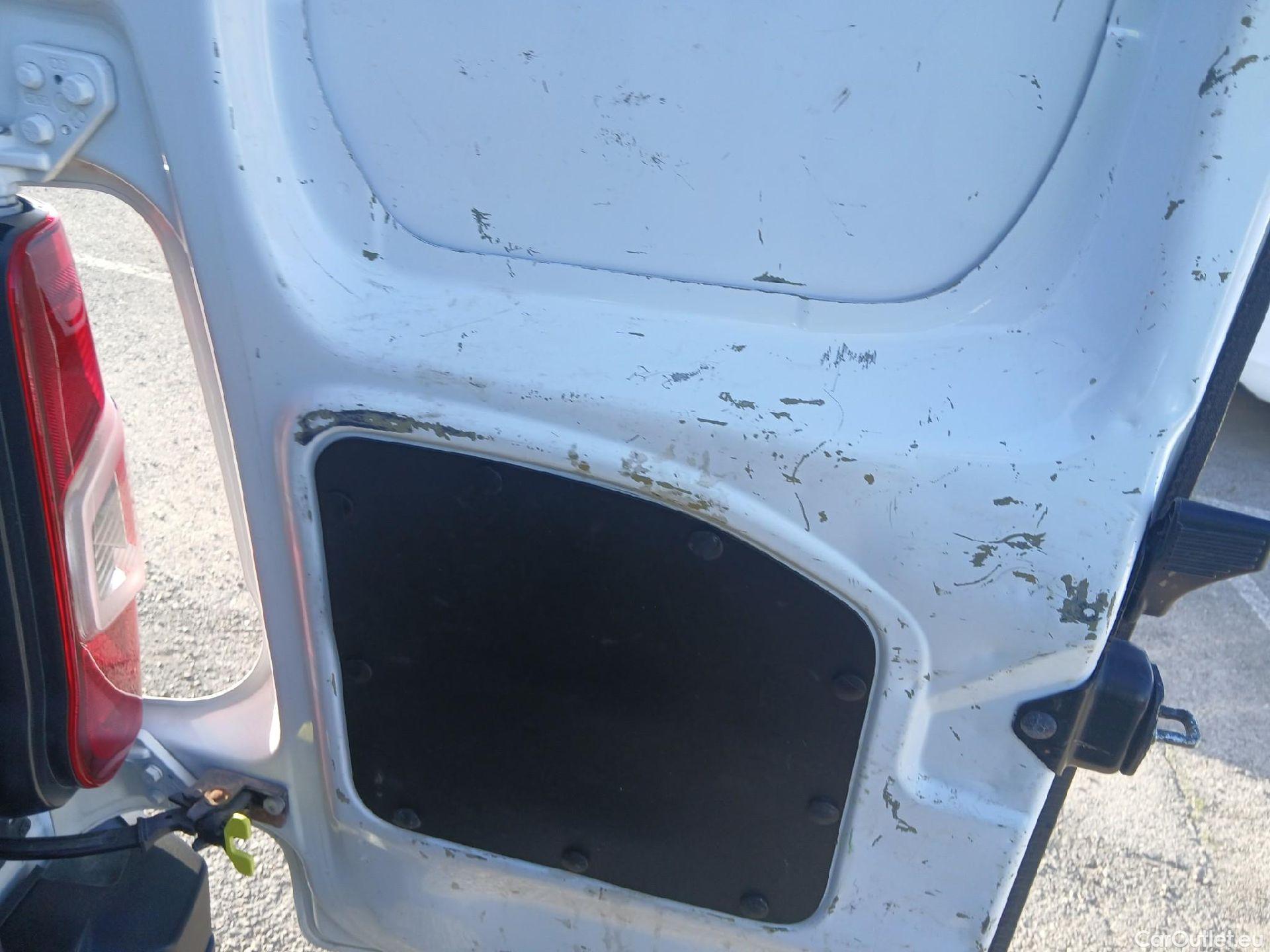  Opel  Combo OPEL  / 2018 / 3P / furgón derivado de turismo 1.5 TD 75kW (100CV) Express L H1 650kg #27