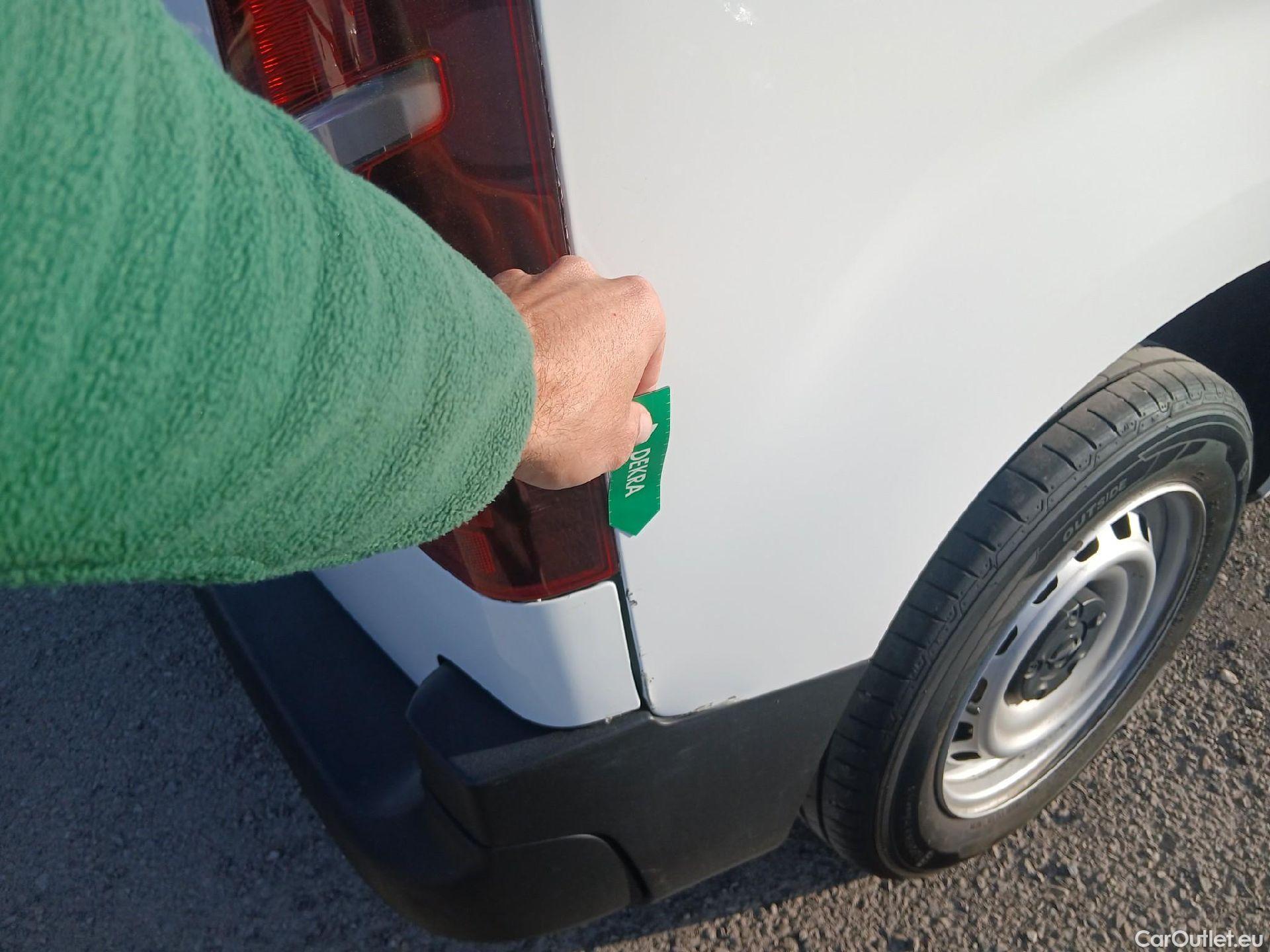  Opel  Combo OPEL  / 2018 / 3P / furgón derivado de turismo 1.5 TD 75kW (100CV) Express L H1 650kg #18