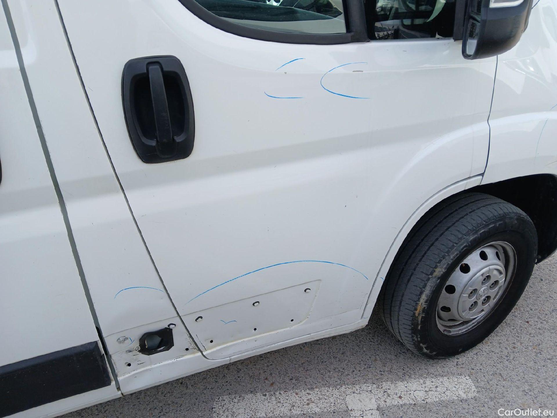  Peugeot  Boxer PEUGEOT  / 2014 / 4P / furgón 330 L1 H1 BHDI 88kW (120CV) S&S 6 Vel. M #65