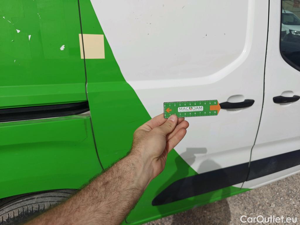  Peugeot  Partner PEUGEOT  / 2018 / 3P / furgón derivado de turismo Pro Standard 600kg BlueHDi 73kW (AC) #28