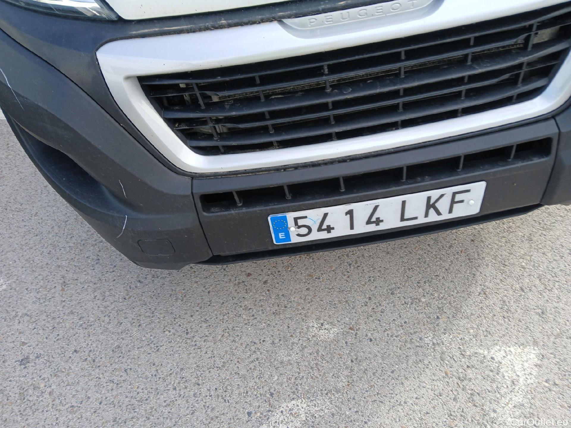  Peugeot  Boxer PEUGEOT  / 2014 / 4P / furgón 330 L1 H1 BHDI 88kW (120CV) S&S 6 Vel. M #20