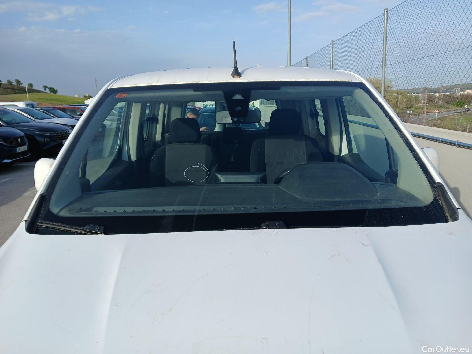  Peugeot  RIFTER PEUGEOT  / 2018 / 4P / combi Active Standard BlueHDi 73kW (IND) #37