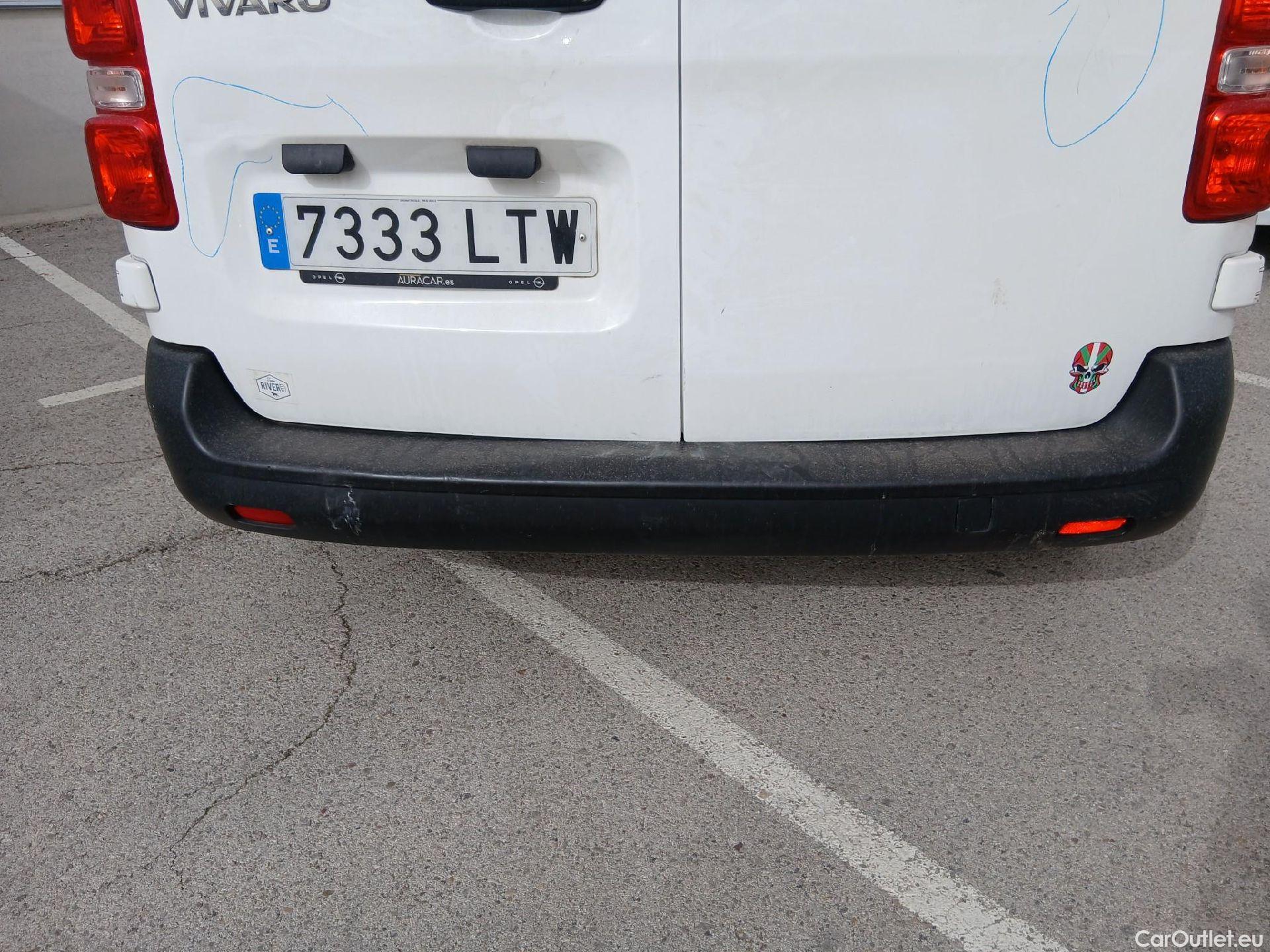  Opel  Vivaro OPEL  / 2019 / 4P / furgón 1.5 Diésel 74kW(100CV)M Std Exp #47