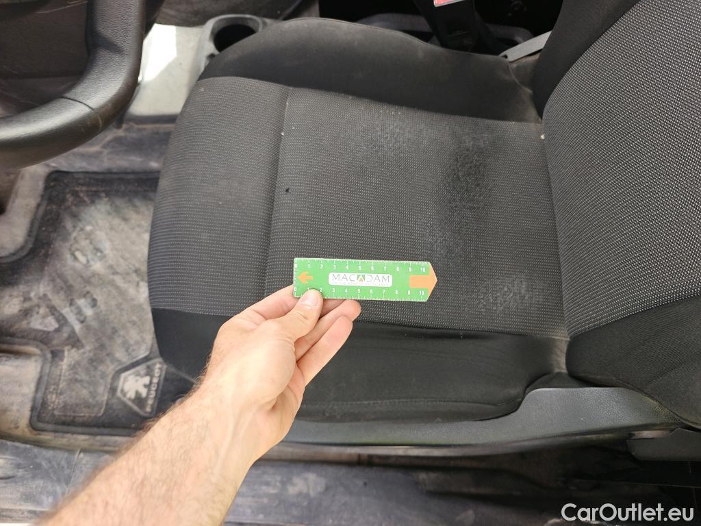  Peugeot  Partner PEUGEOT  / 2018 / 3P / furgón derivado de turismo Pro Standard 600kg BlueHDi 73kW (AC) #34