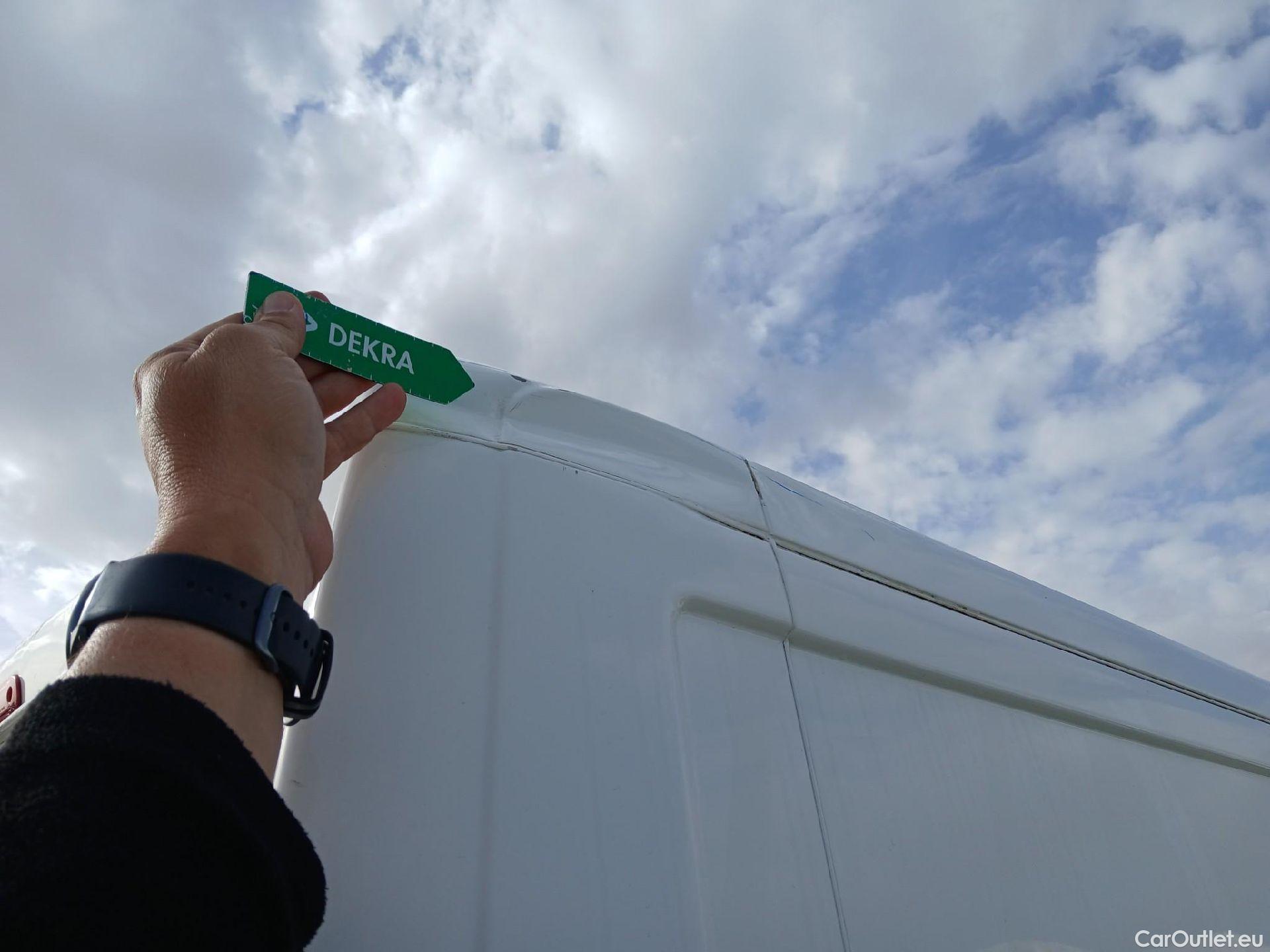  Peugeot  Boxer PEUGEOT  / 2014 / 4P / furgón 330 L1 H1 BHDI 88kW (120CV) S&S 6 Vel. M #48