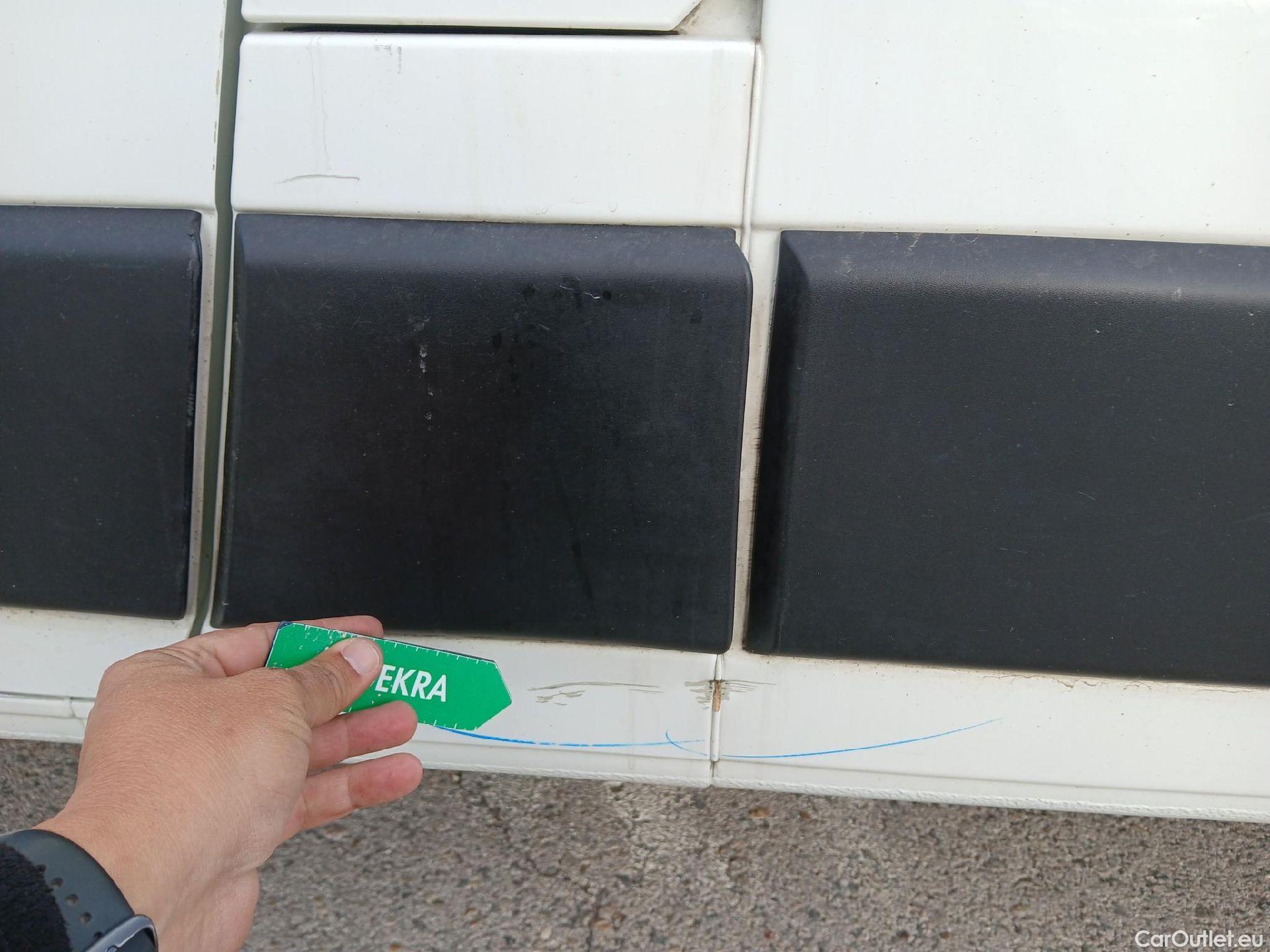  Peugeot  Boxer PEUGEOT  / 2014 / 4P / furgón 330 L1 H1 BHDI 88kW (120CV) S&S 6 Vel. M #31