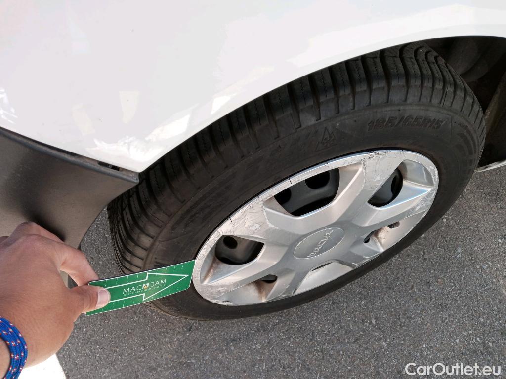  Dacia  Dokker DACIA  / 2013 / 4P / furgón derivado de turismo Essential 1.6 75kW (100CV) GLP #33