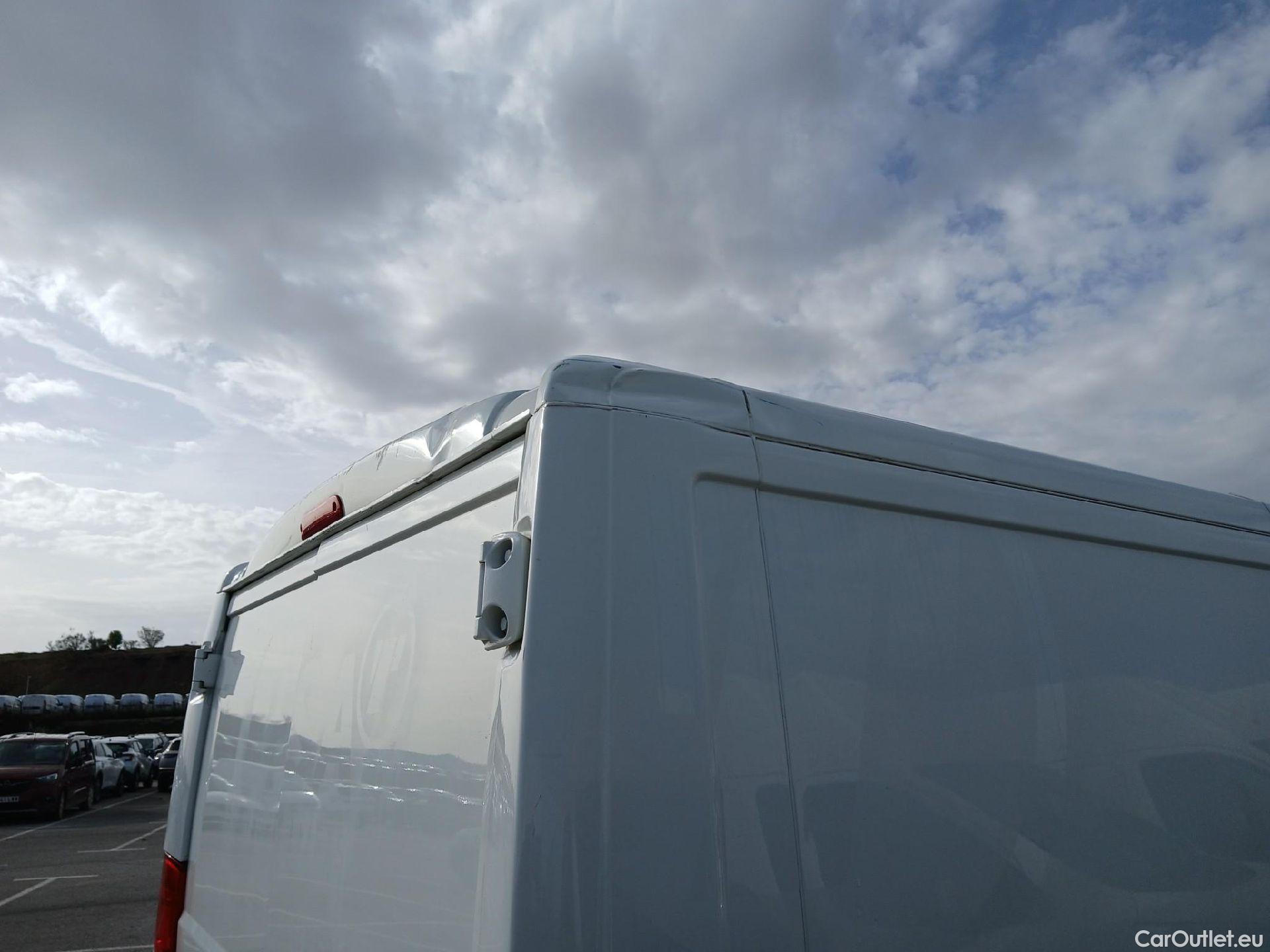  Peugeot  Boxer PEUGEOT  / 2014 / 4P / furgón 330 L1 H1 BHDI 88kW (120CV) S&S 6 Vel. M #47