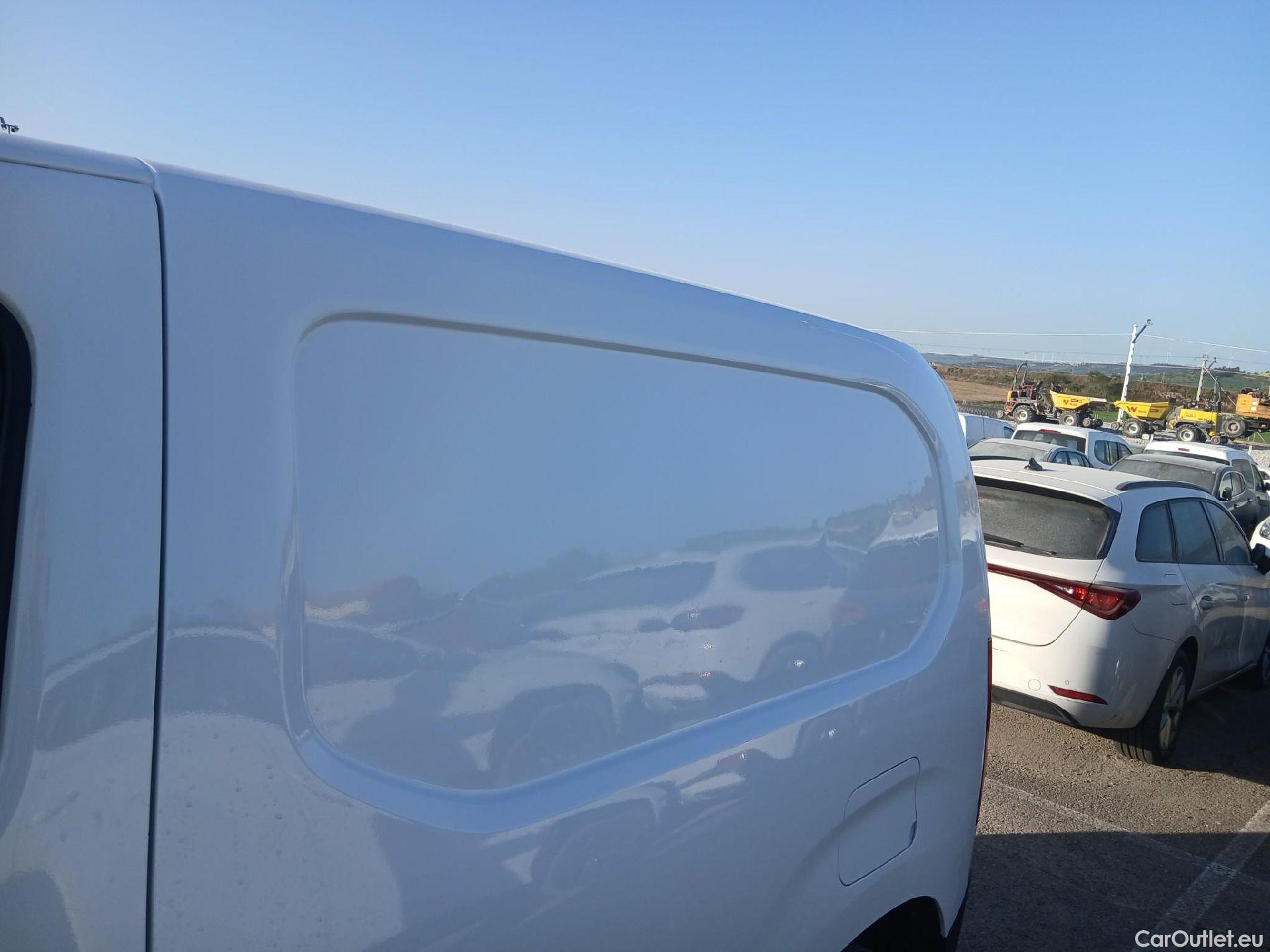  Opel  Combo OPEL  / 2018 / 3P / furgón derivado de turismo 1.5 TD 75kW (100CV) Express L H1 650kg #9