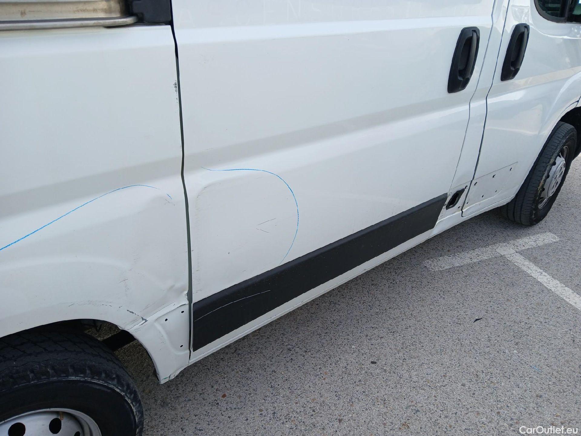  Peugeot  Boxer PEUGEOT  / 2014 / 4P / furgón 330 L1 H1 BHDI 88kW (120CV) S&S 6 Vel. M #53