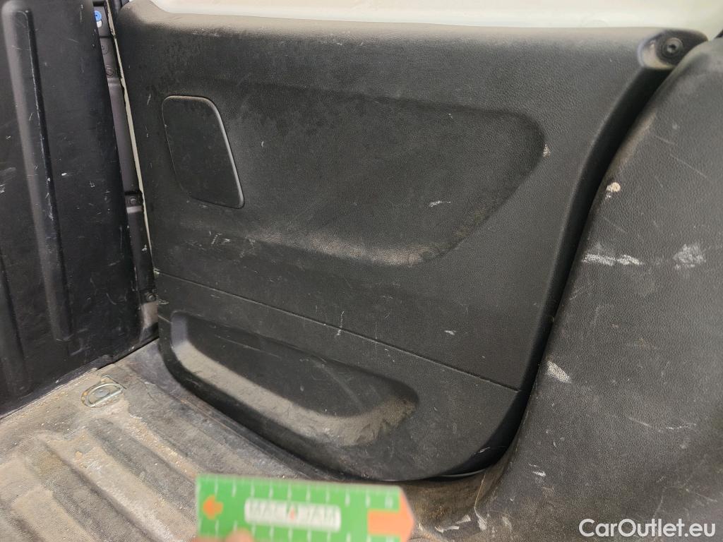  Peugeot  Partner PEUGEOT  / 2018 / 3P / furgón derivado de turismo Pro Standard 600kg BlueHDi 73kW (AC) #71