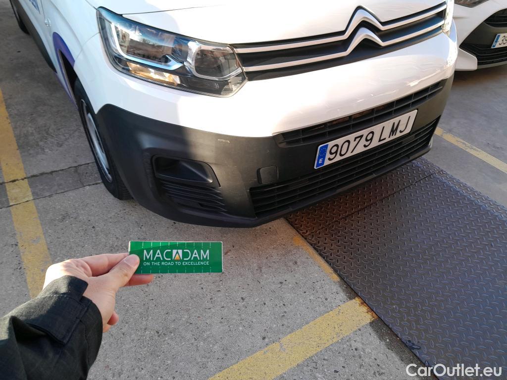  Citroen  Berlingo CITROEN  / 2018 / 3P / furgón derivado de turismo Talla M BlueHDi 100 CONTROL  #29