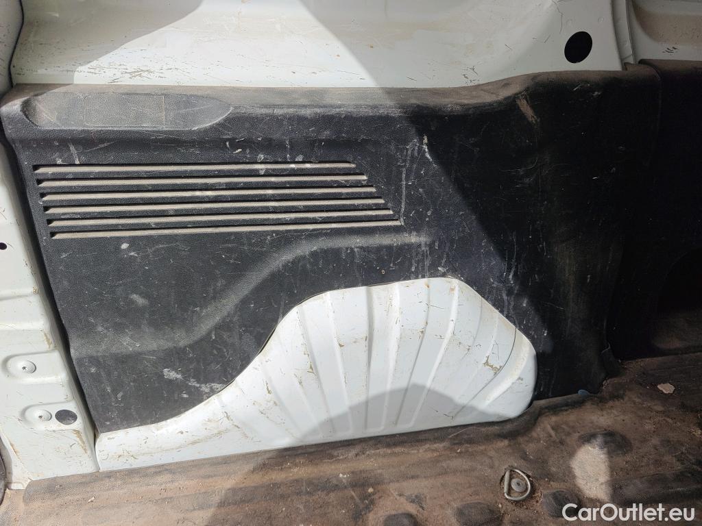  Peugeot  Partner PEUGEOT  / 2018 / 3P / furgón derivado de turismo Pro Standard 600kg BlueHDi 73kW (AC) #49