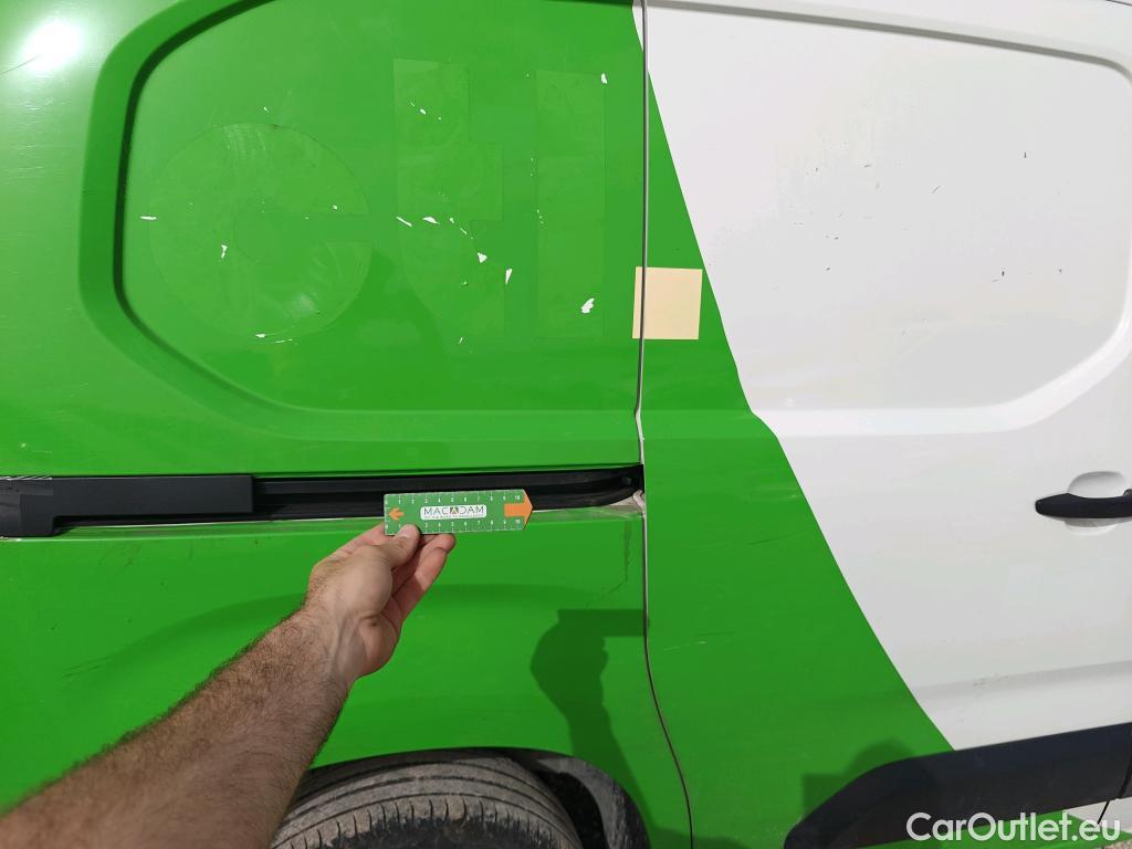  Peugeot  Partner PEUGEOT  / 2018 / 3P / furgón derivado de turismo Pro Standard 600kg BlueHDi 73kW (AC) #16