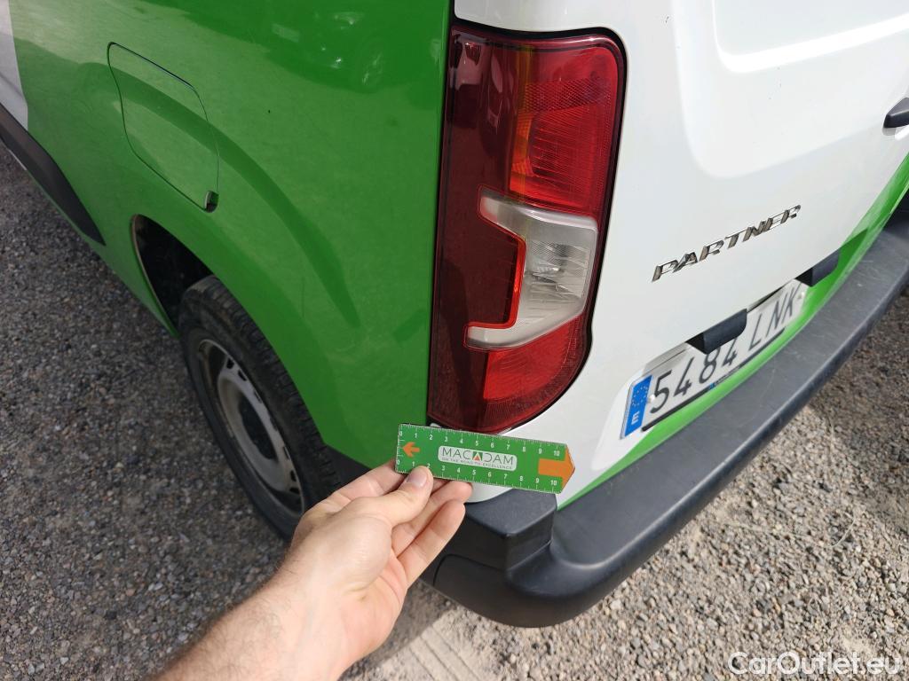  Peugeot  Partner PEUGEOT  / 2018 / 3P / furgón derivado de turismo Pro Standard 600kg BlueHDi 73kW (AC) #64