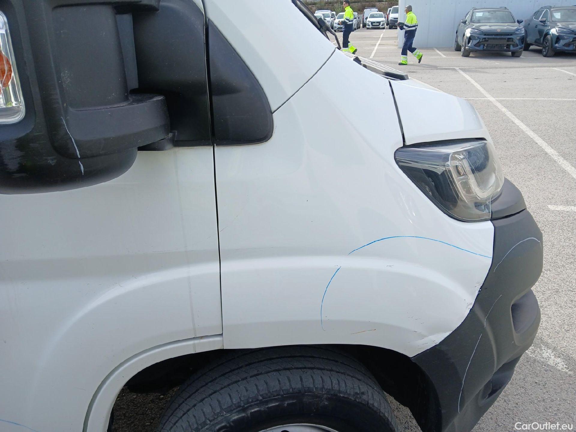  Peugeot  Boxer PEUGEOT  / 2014 / 4P / furgón 330 L1 H1 BHDI 88kW (120CV) S&S 6 Vel. M #73