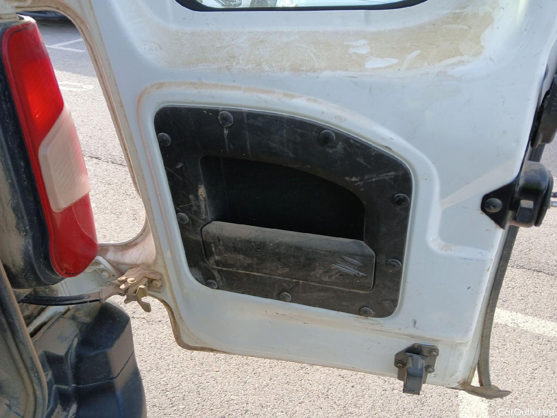  Peugeot  RIFTER PEUGEOT  / 2018 / 4P / combi Active Standard BlueHDi 73kW (IND) #21