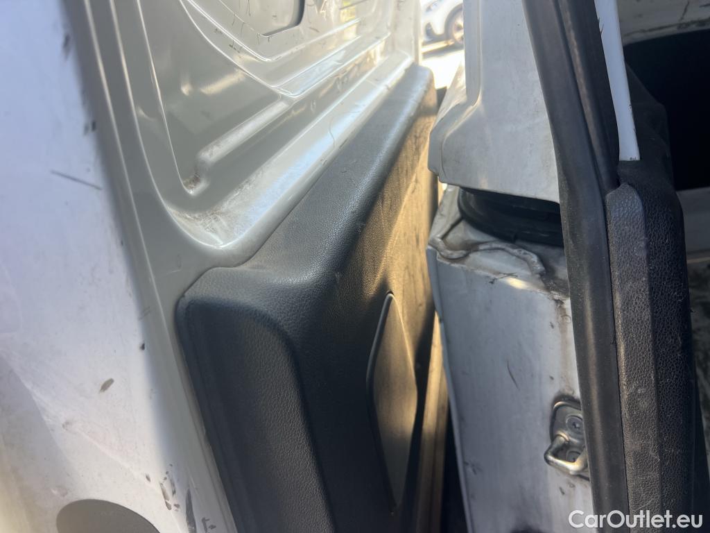  Opel  Combo OPEL  / 2018 / 3P / furgón derivado de turismo 1.5 TD 75kW (100CV) Express L H1 650kg #22