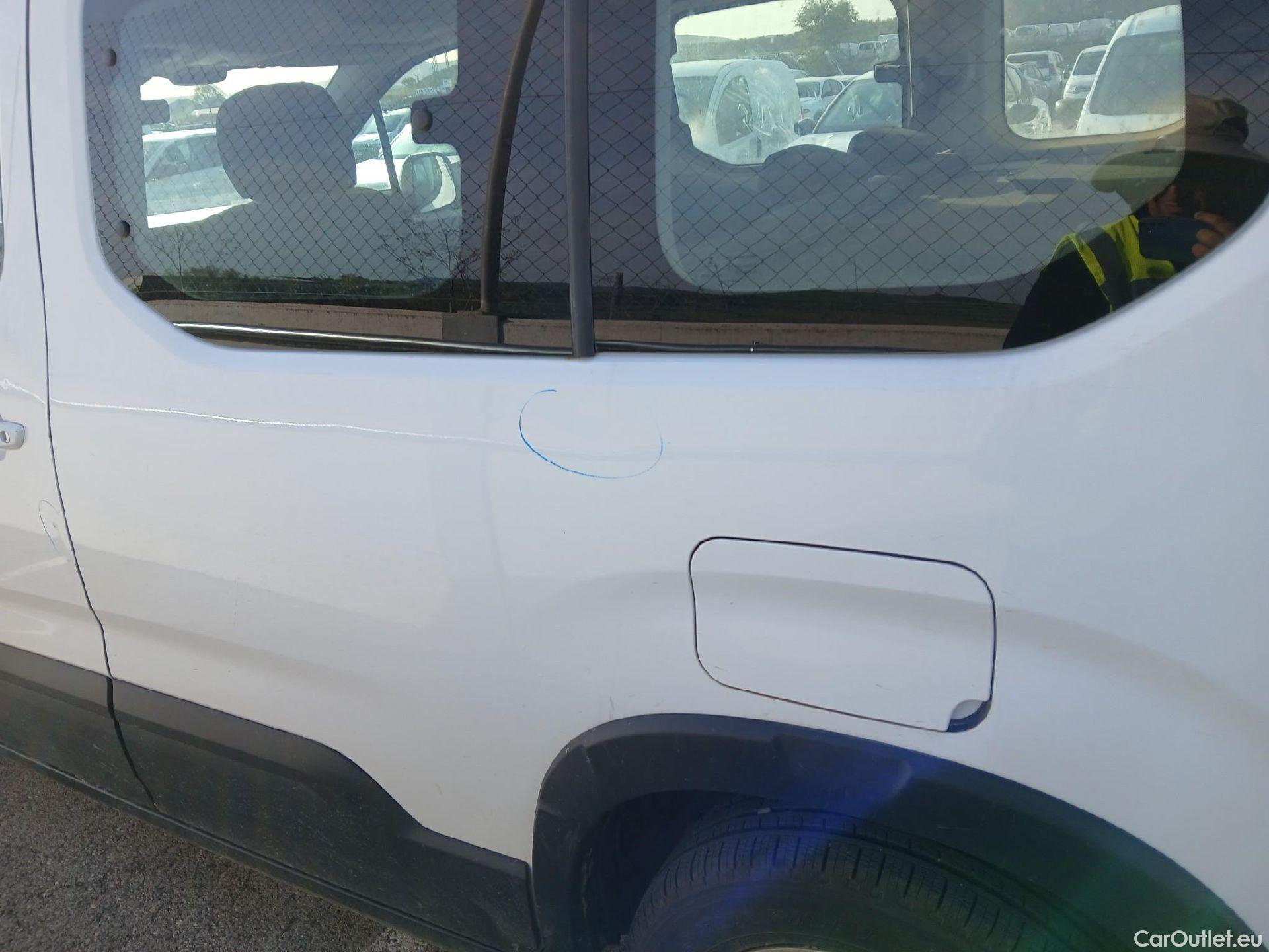  Peugeot  RIFTER PEUGEOT  / 2018 / 4P / combi Active Standard BlueHDi 73kW (IND) #49