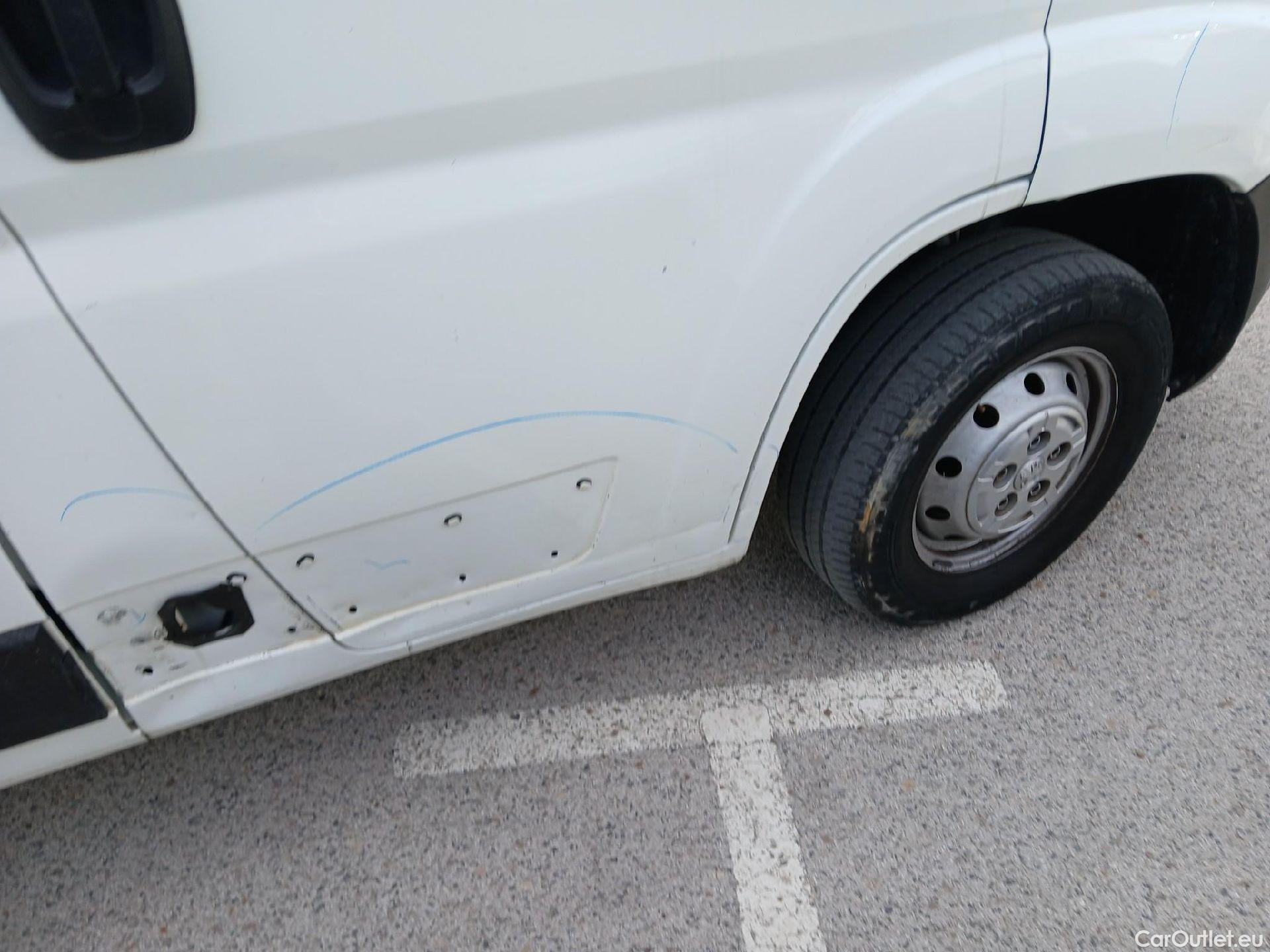  Peugeot  Boxer PEUGEOT  / 2014 / 4P / furgón 330 L1 H1 BHDI 88kW (120CV) S&S 6 Vel. M #67