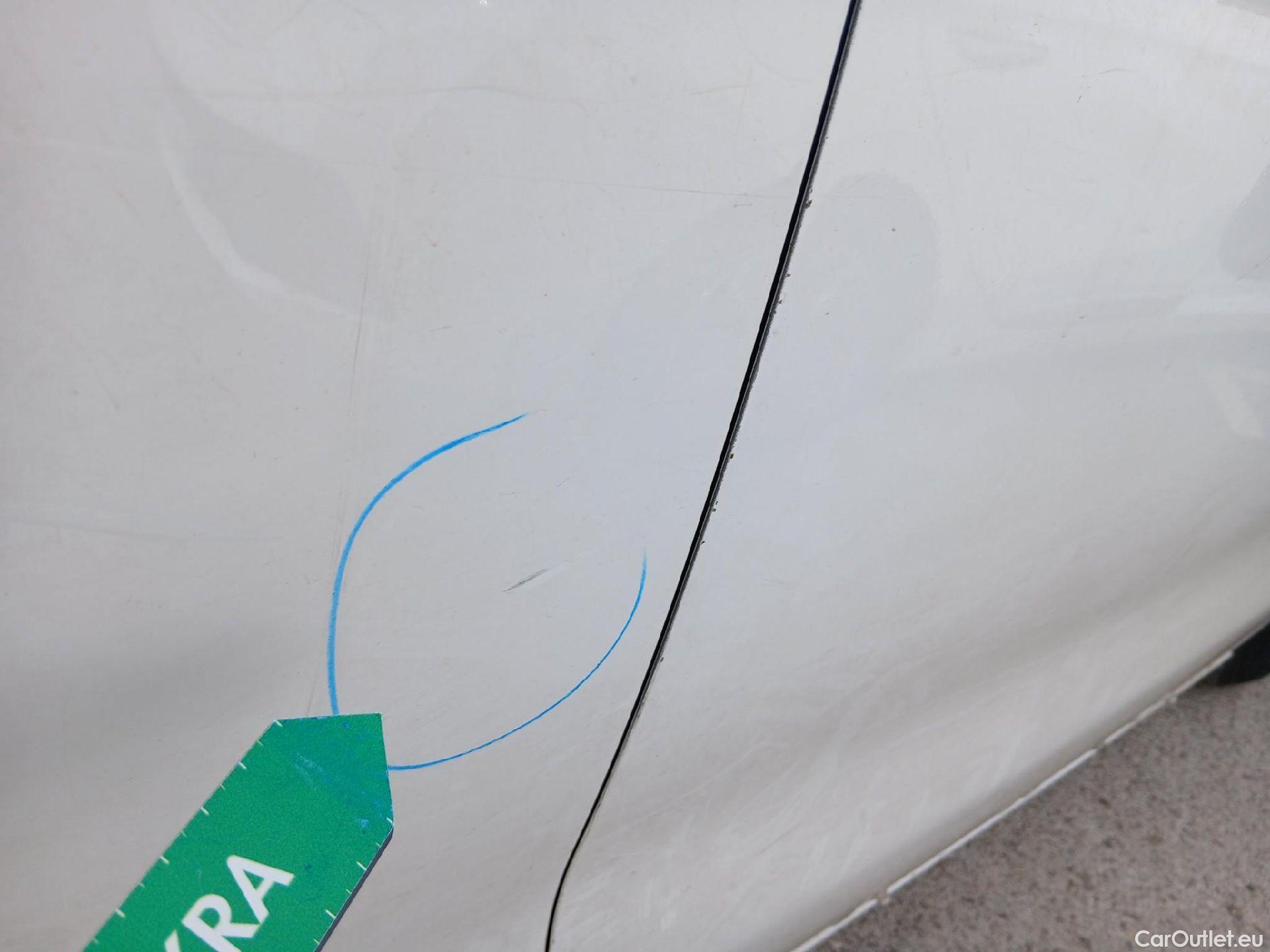  Opel  Vivaro OPEL  / 2019 / 4P / furgón 1.5 Diésel 74kW(100CV)M Std Exp #33