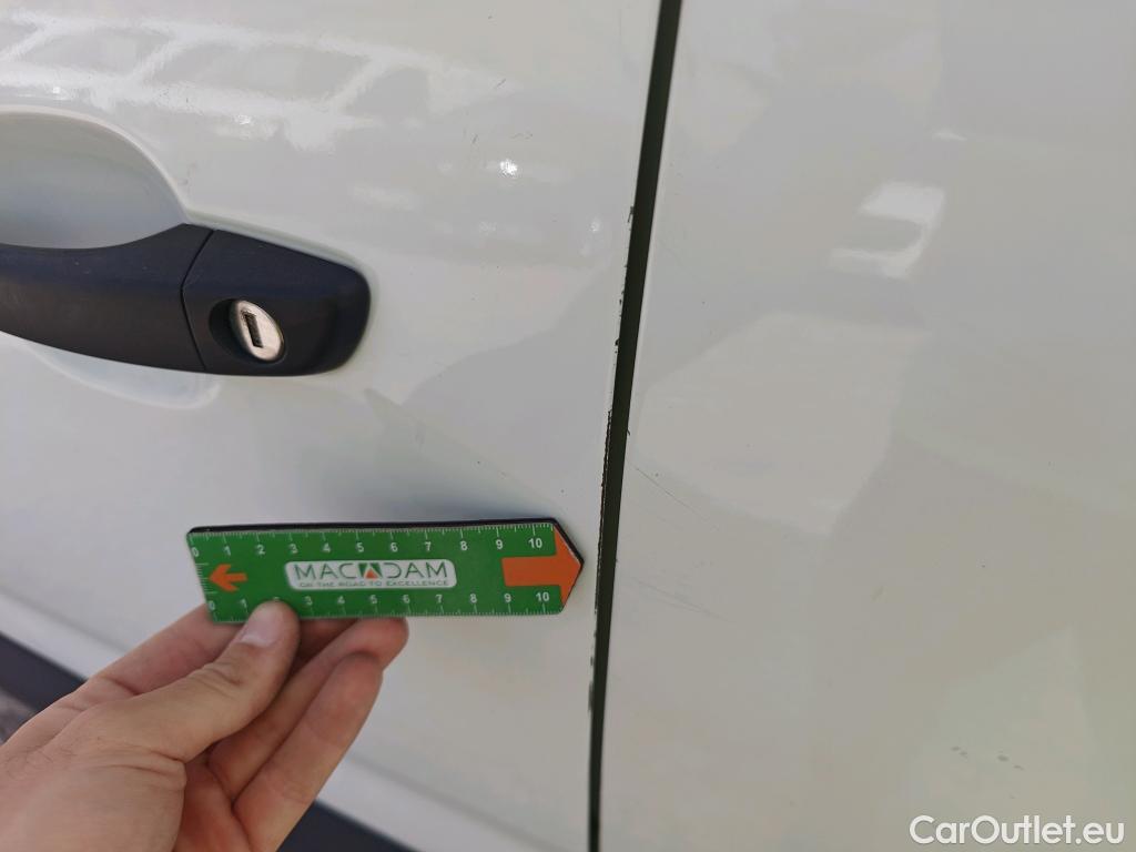  Peugeot  Partner PEUGEOT  / 2018 / 3P / furgón derivado de turismo Pro Standard 600kg BlueHDi 73kW (AC) #33