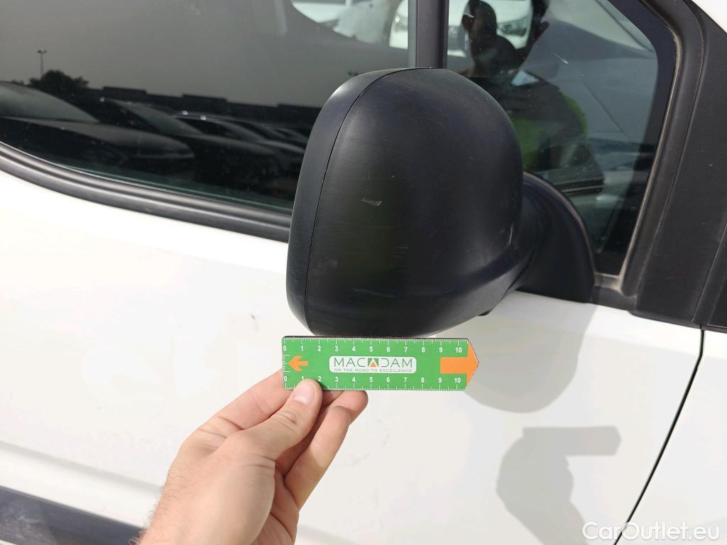  Peugeot  Partner PEUGEOT  / 2018 / 3P / furgón derivado de turismo Pro Standard 600kg BlueHDi 73kW (AC) #60