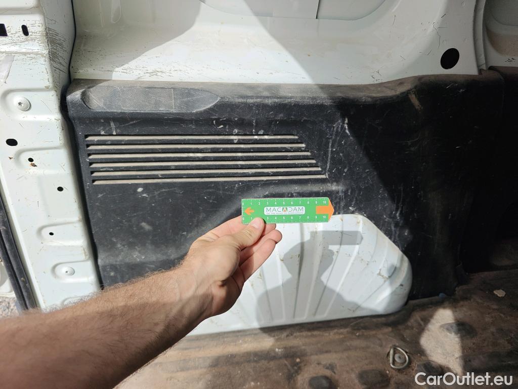  Peugeot  Partner PEUGEOT  / 2018 / 3P / furgón derivado de turismo Pro Standard 600kg BlueHDi 73kW (AC) #48