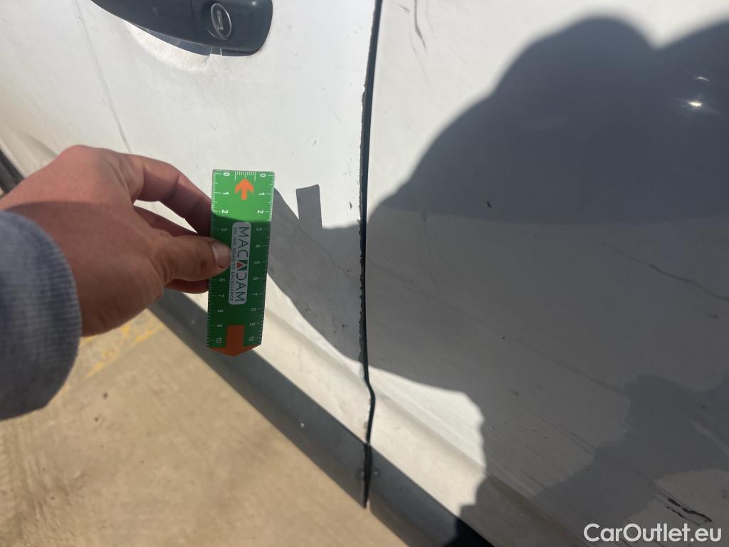  Opel  Combo OPEL  / 2018 / 3P / furgón derivado de turismo 1.5 TD 75kW (100CV) Express L H1 650kg #37