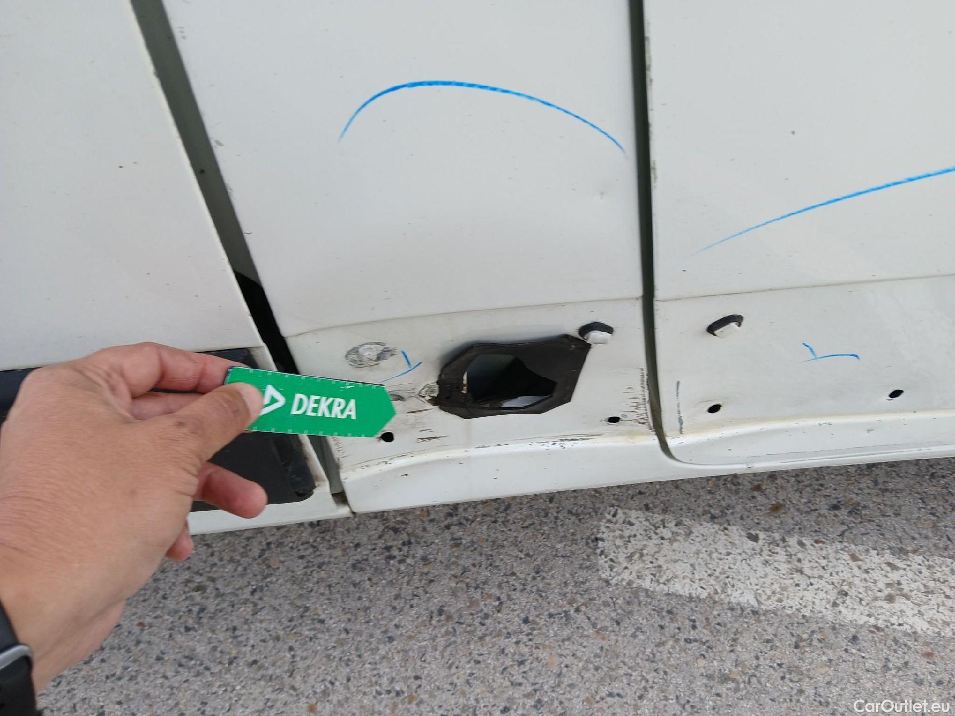  Peugeot  Boxer PEUGEOT  / 2014 / 4P / furgón 330 L1 H1 BHDI 88kW (120CV) S&S 6 Vel. M #62