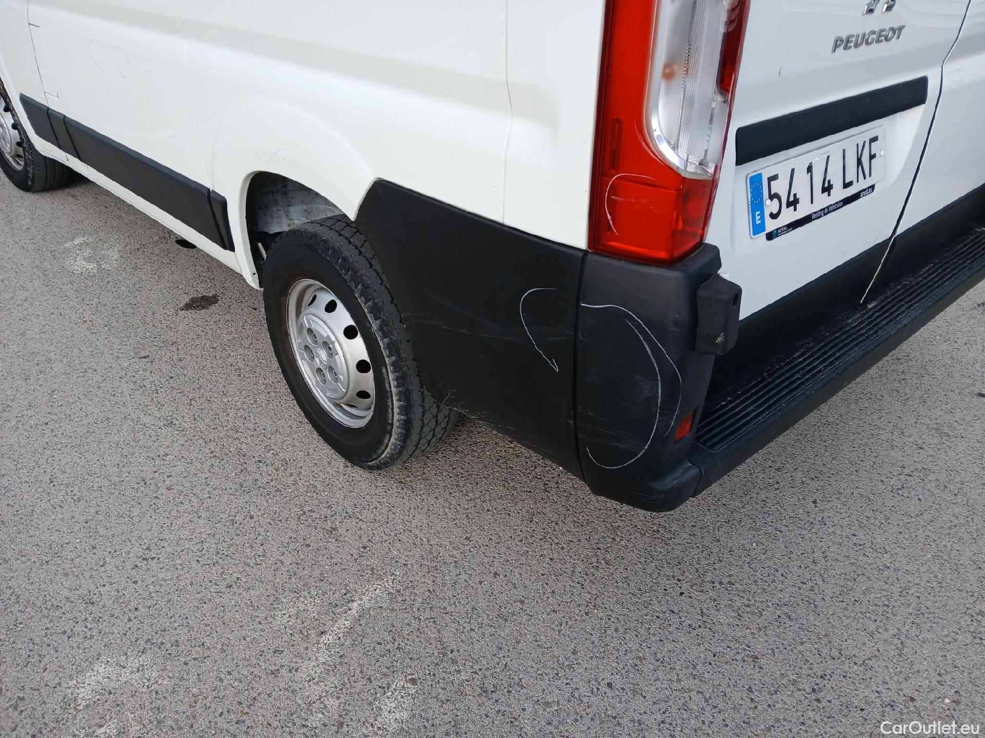  Peugeot  Boxer PEUGEOT  / 2014 / 4P / furgón 330 L1 H1 BHDI 88kW (120CV) S&S 6 Vel. M #34