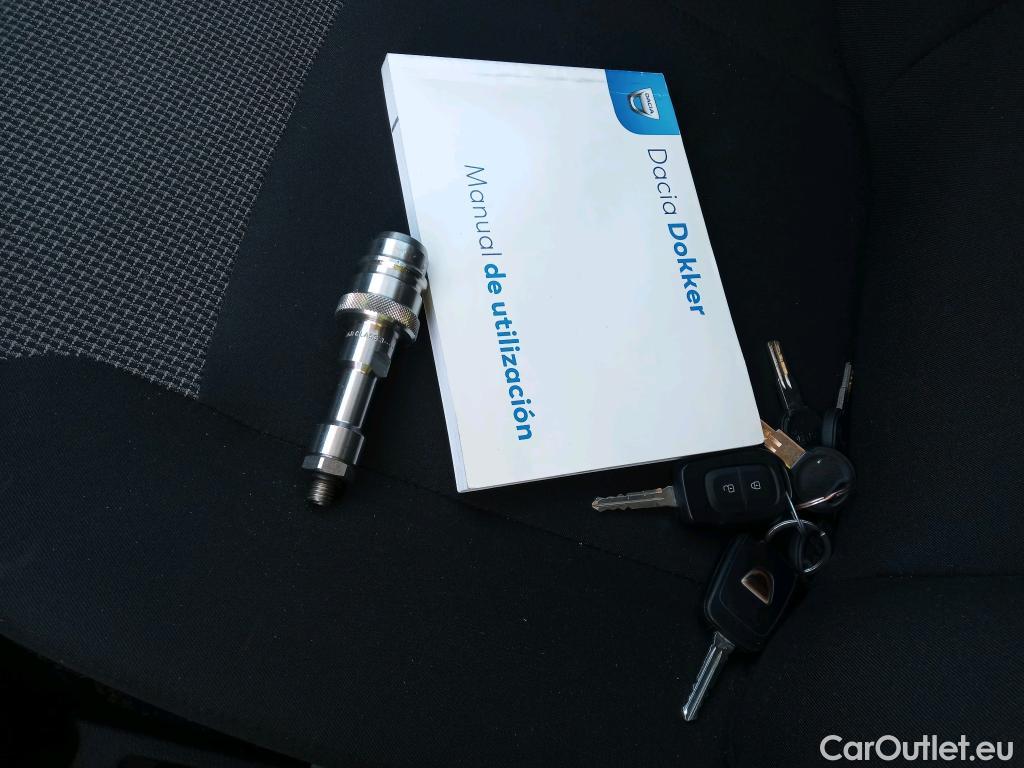  Dacia  Dokker DACIA  / 2013 / 4P / furgón derivado de turismo Essential 1.6 75kW (100CV) GLP #23