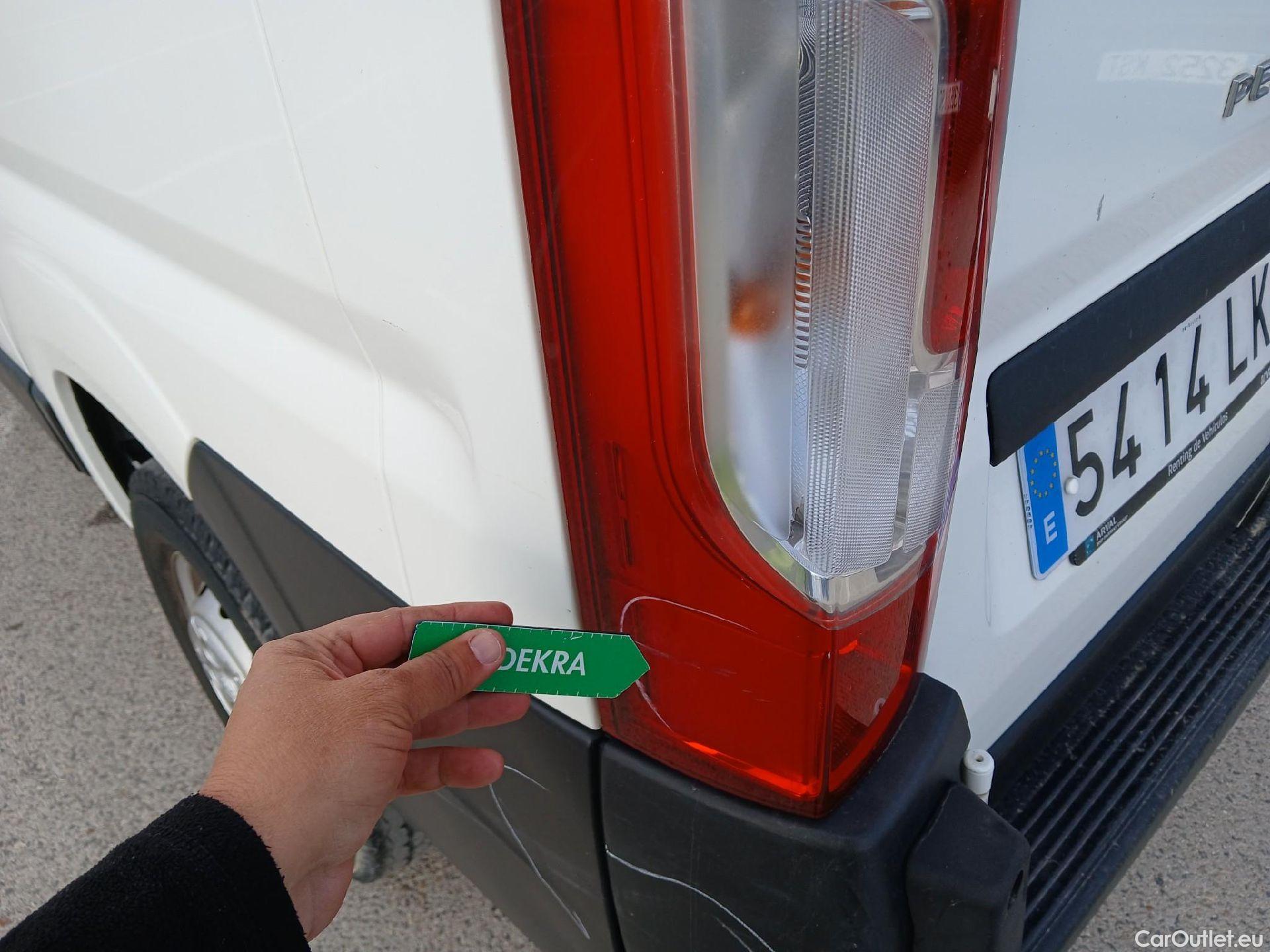  Peugeot  Boxer PEUGEOT  / 2014 / 4P / furgón 330 L1 H1 BHDI 88kW (120CV) S&S 6 Vel. M #35