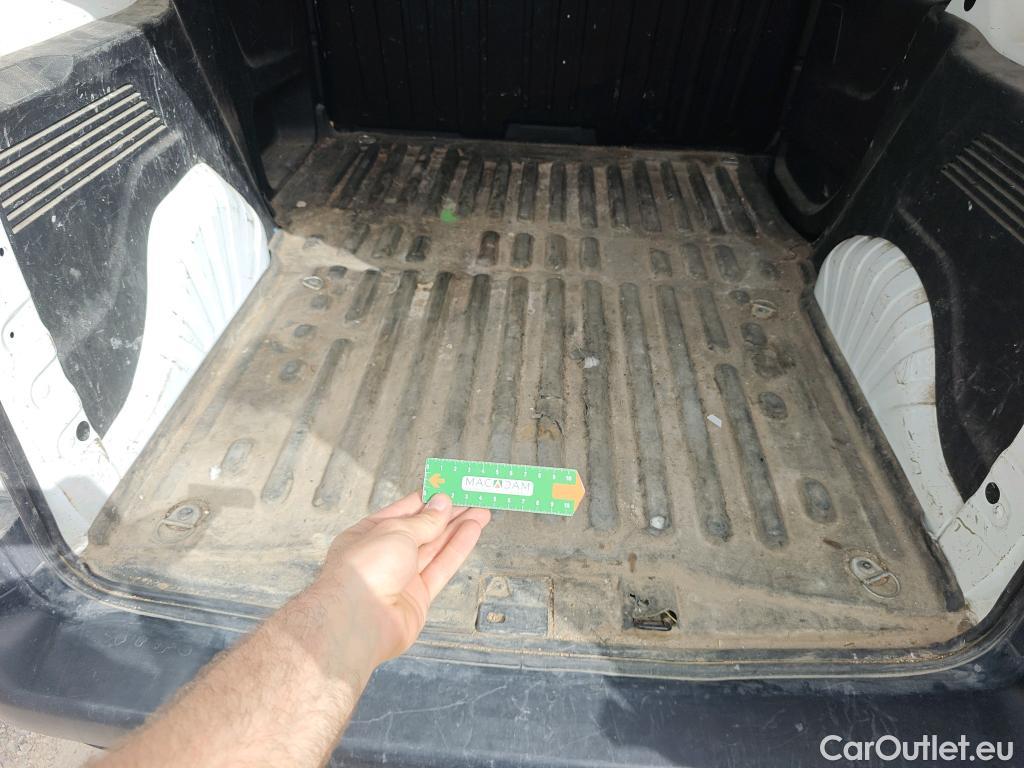  Peugeot  Partner PEUGEOT  / 2018 / 3P / furgón derivado de turismo Pro Standard 600kg BlueHDi 73kW (AC) #36