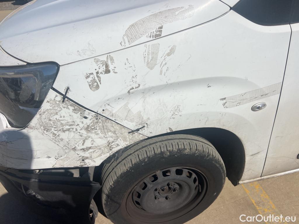  Opel  Combo OPEL  / 2018 / 3P / furgón derivado de turismo 1.5 TD 75kW (100CV) Express L H1 650kg #42