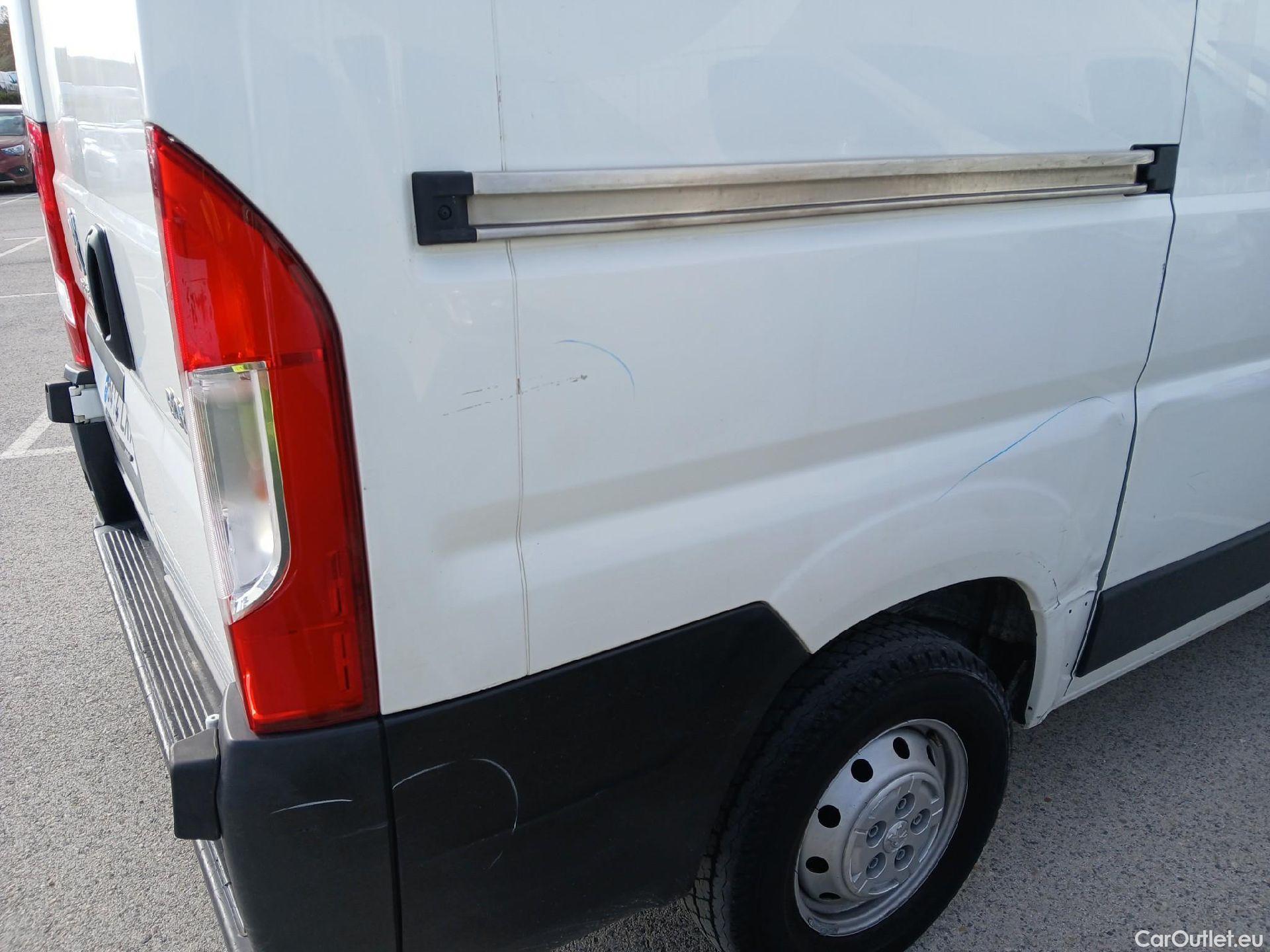  Peugeot  Boxer PEUGEOT  / 2014 / 4P / furgón 330 L1 H1 BHDI 88kW (120CV) S&S 6 Vel. M #49