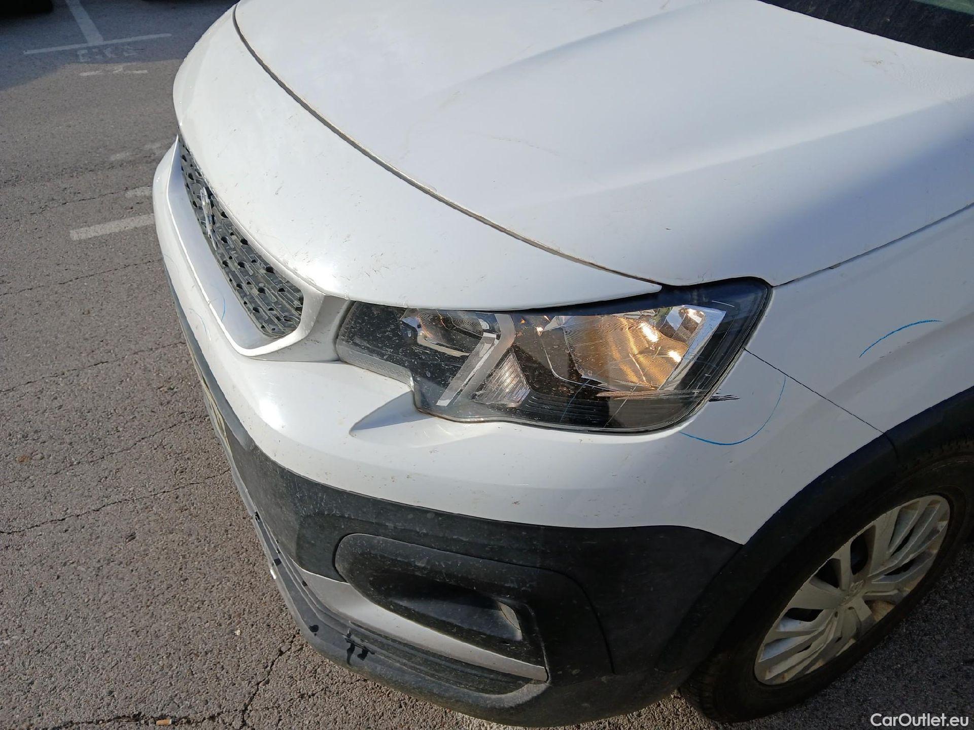  Peugeot  RIFTER PEUGEOT  / 2018 / 4P / combi Active Standard BlueHDi 73kW (IND) #43