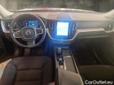  Volvo  XC60 VOLVO  / 2021 / 5P / SUV B4 D AWD AUTOMATICO MOMENTUM PRO #3