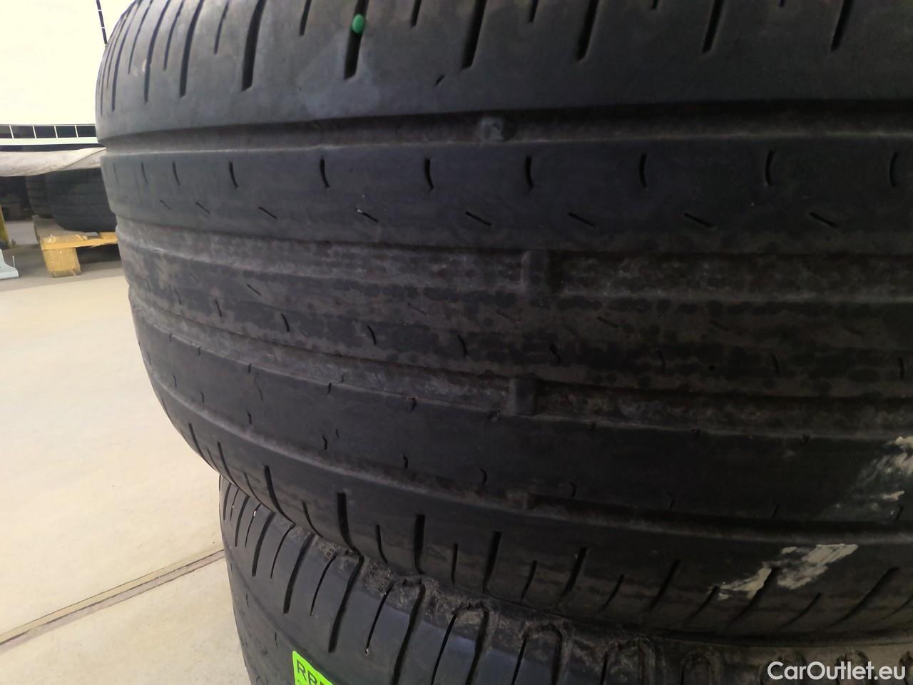  Audi  A4  40TDI Proline Adv quat Aut #2