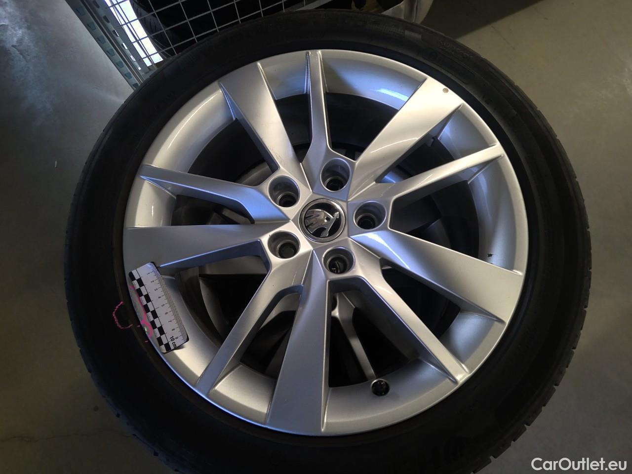  Skoda  Octavia Oct.Combi TSI 150 Style Aut. #1