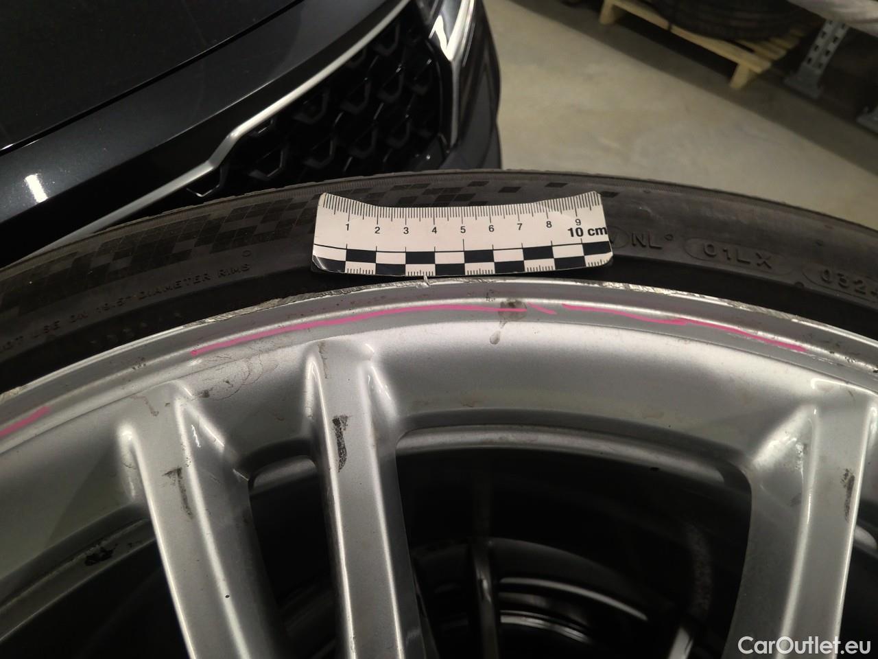  Tesla  Model Y  Long-Range AWD #2