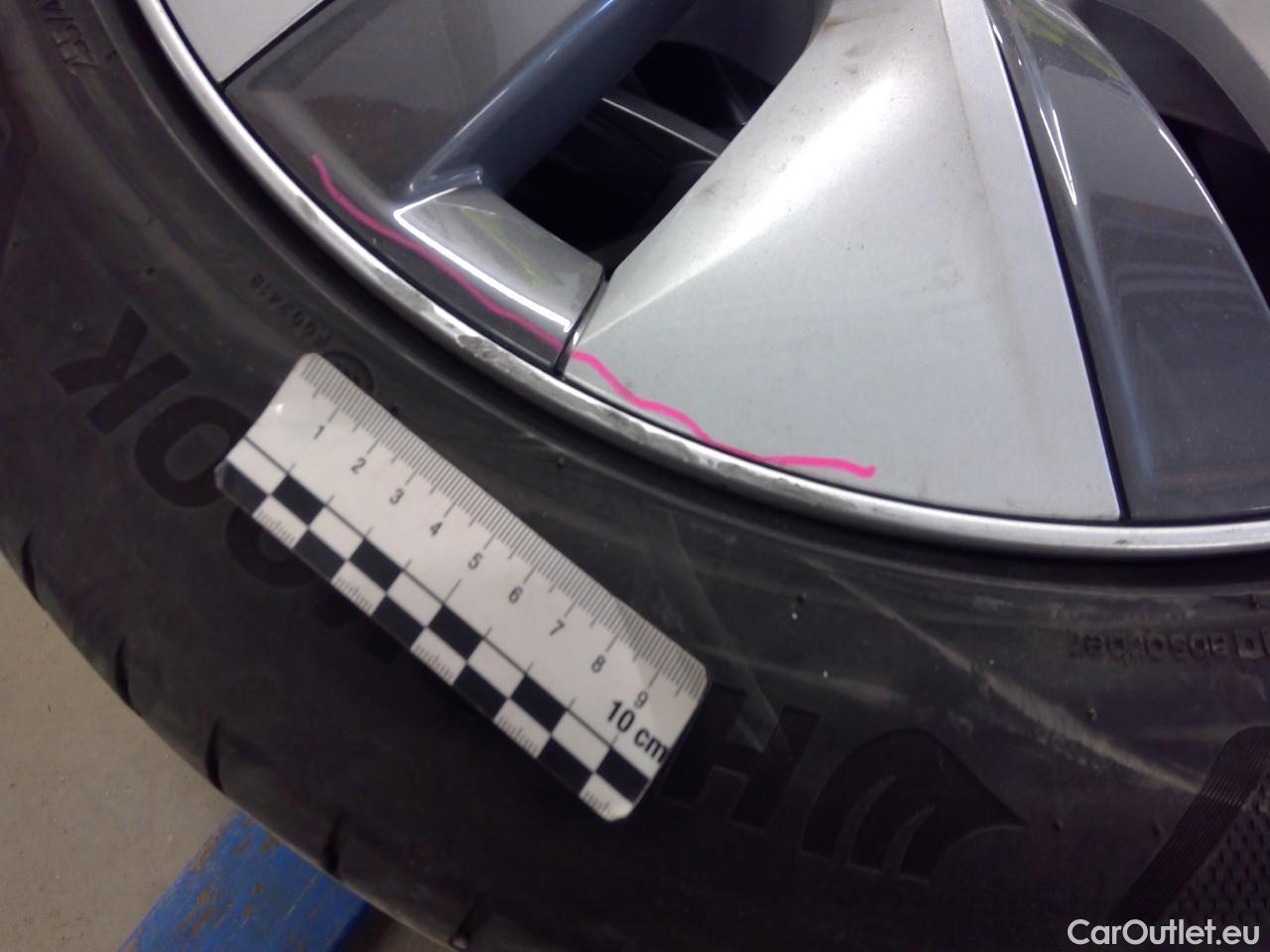  Tesla  Model Y  75kWh Long-Range AWD #41