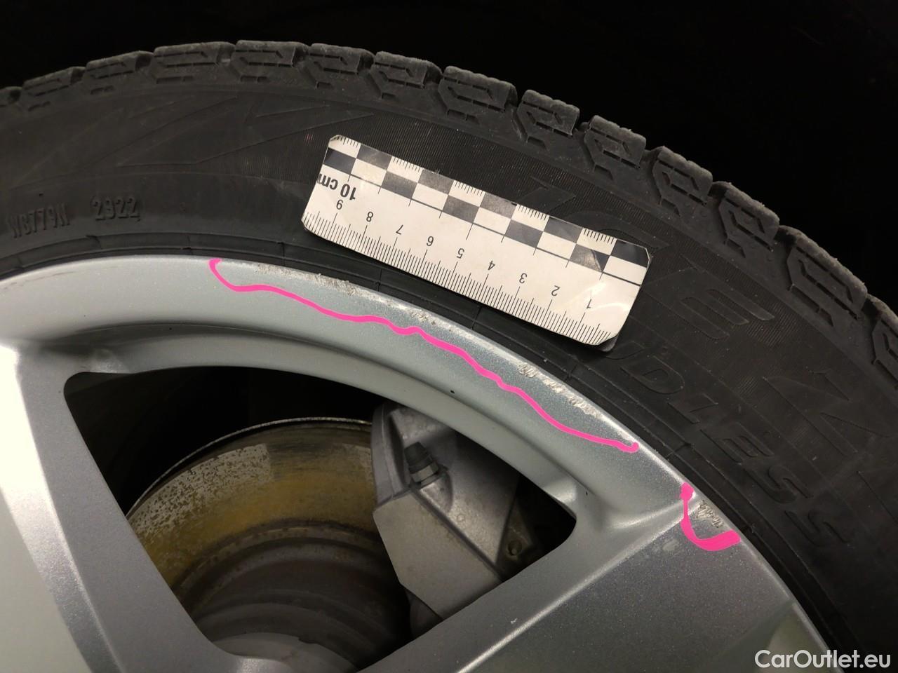  Tesla  Model 3  DualM. Long-Range AWD #26