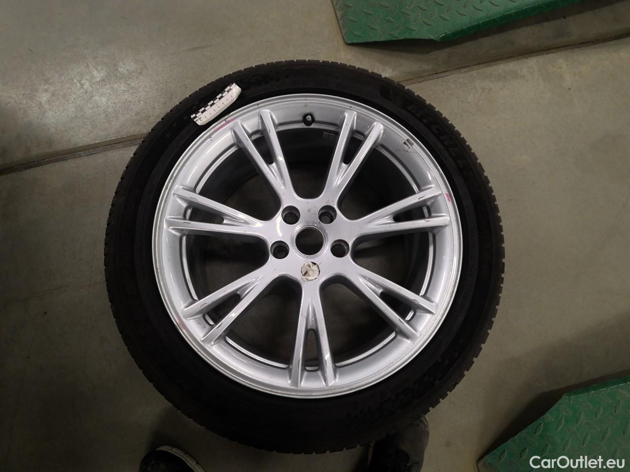  Tesla  Model Y  Long-Range AWD #7