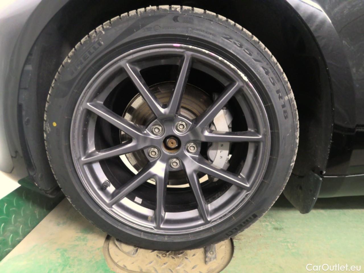  Tesla  Model 3  DualM. Long-Range AWD #16