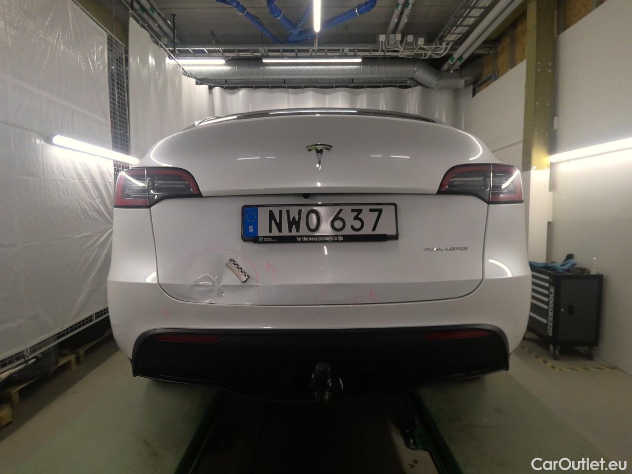  Tesla  Model Y  Long-Range AWD #18