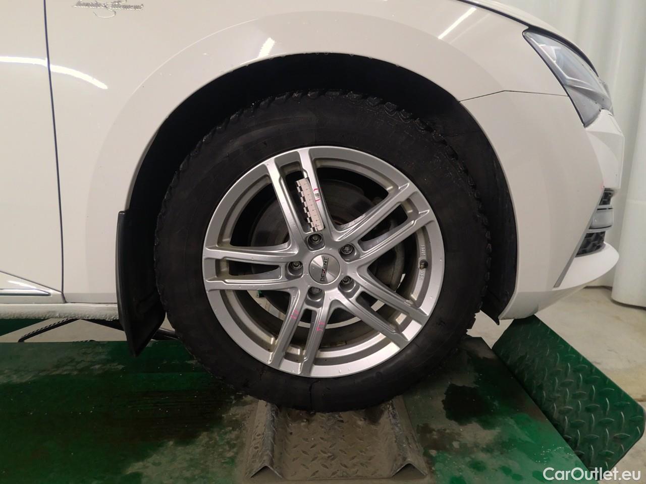  Skoda  Superb Sup.Co.TSI PHEV 218 L&K Aut #5