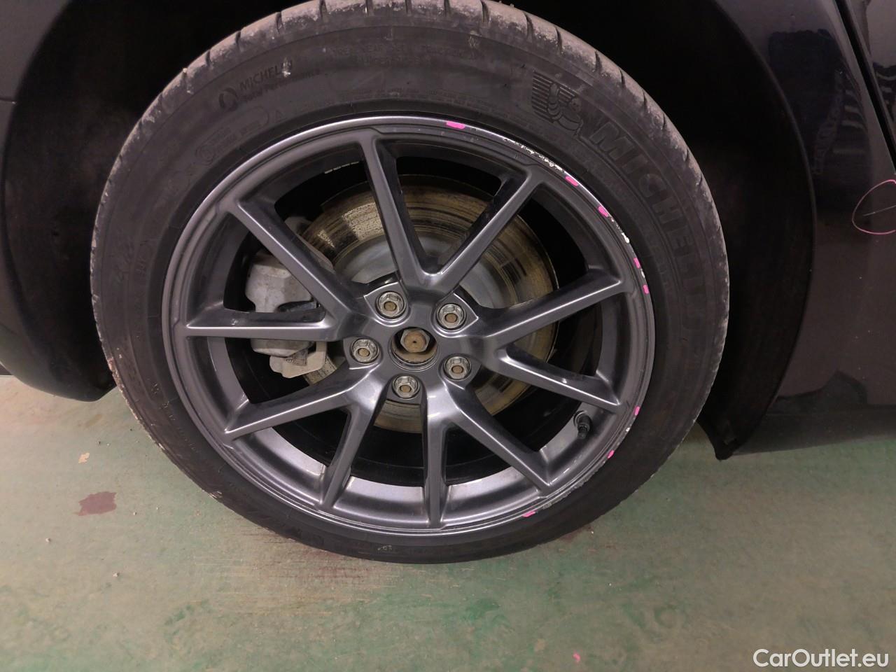  Tesla  Model 3  DualM. Long-Range AWD #13