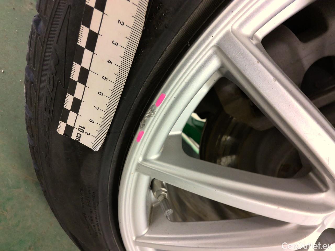  Tesla  Model Y  Long-Range AWD #17