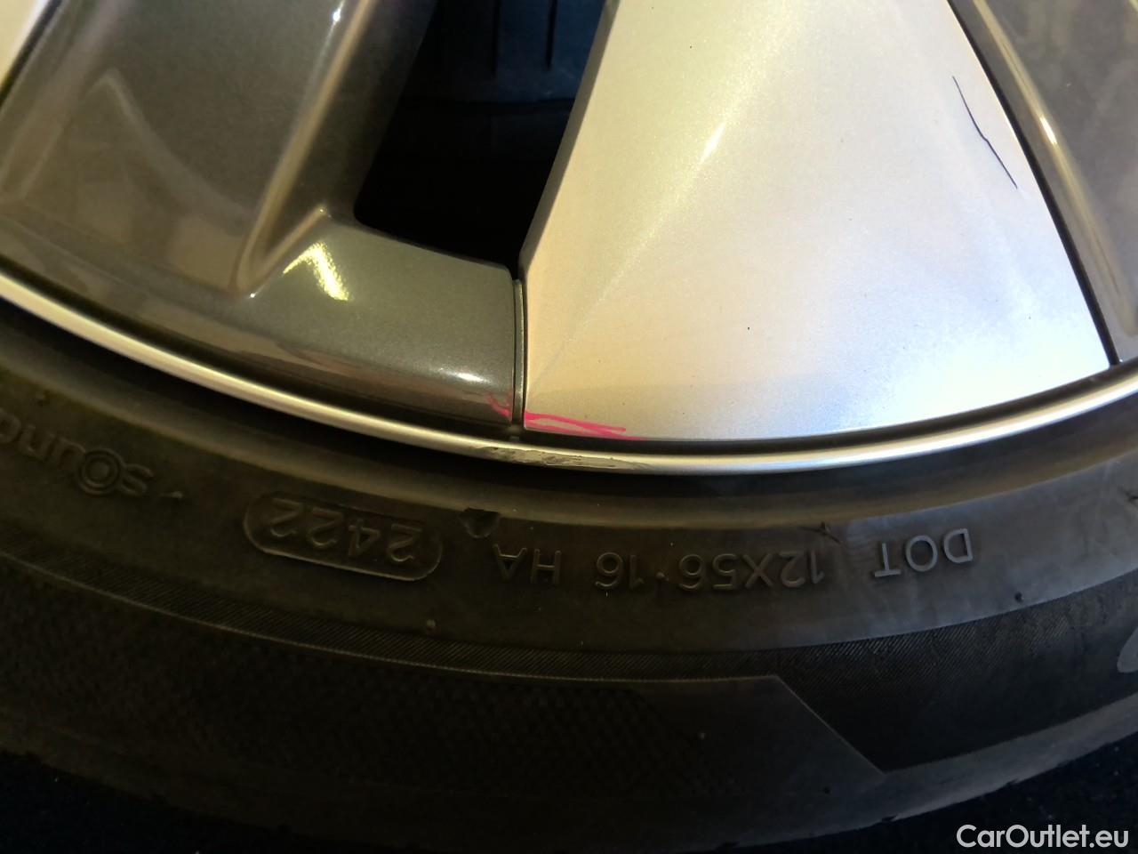  Tesla  Model Y  Long-Range AWD #11